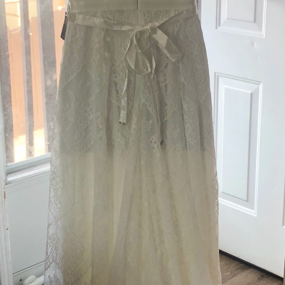 Brand New Wedding dress - Picture 2 of 8